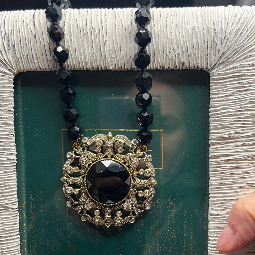 Heidi Daus Black and Gold Necklace -NWOT